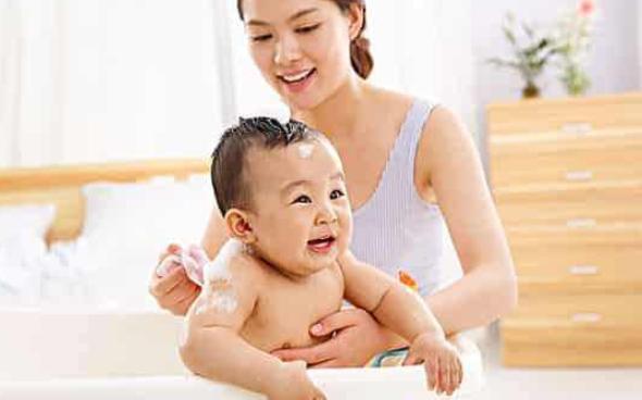 孩子洗脸刷牙就哭,宝宝刷牙洗脸使劲哭