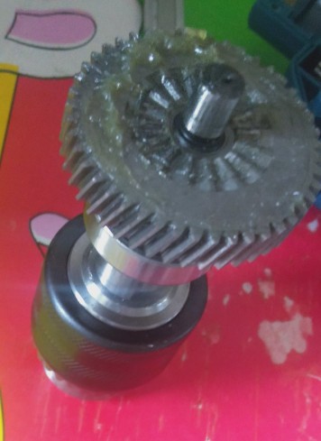 手电钻前面的夹头构造及更换,晶思达手电钻开关总成内部构造