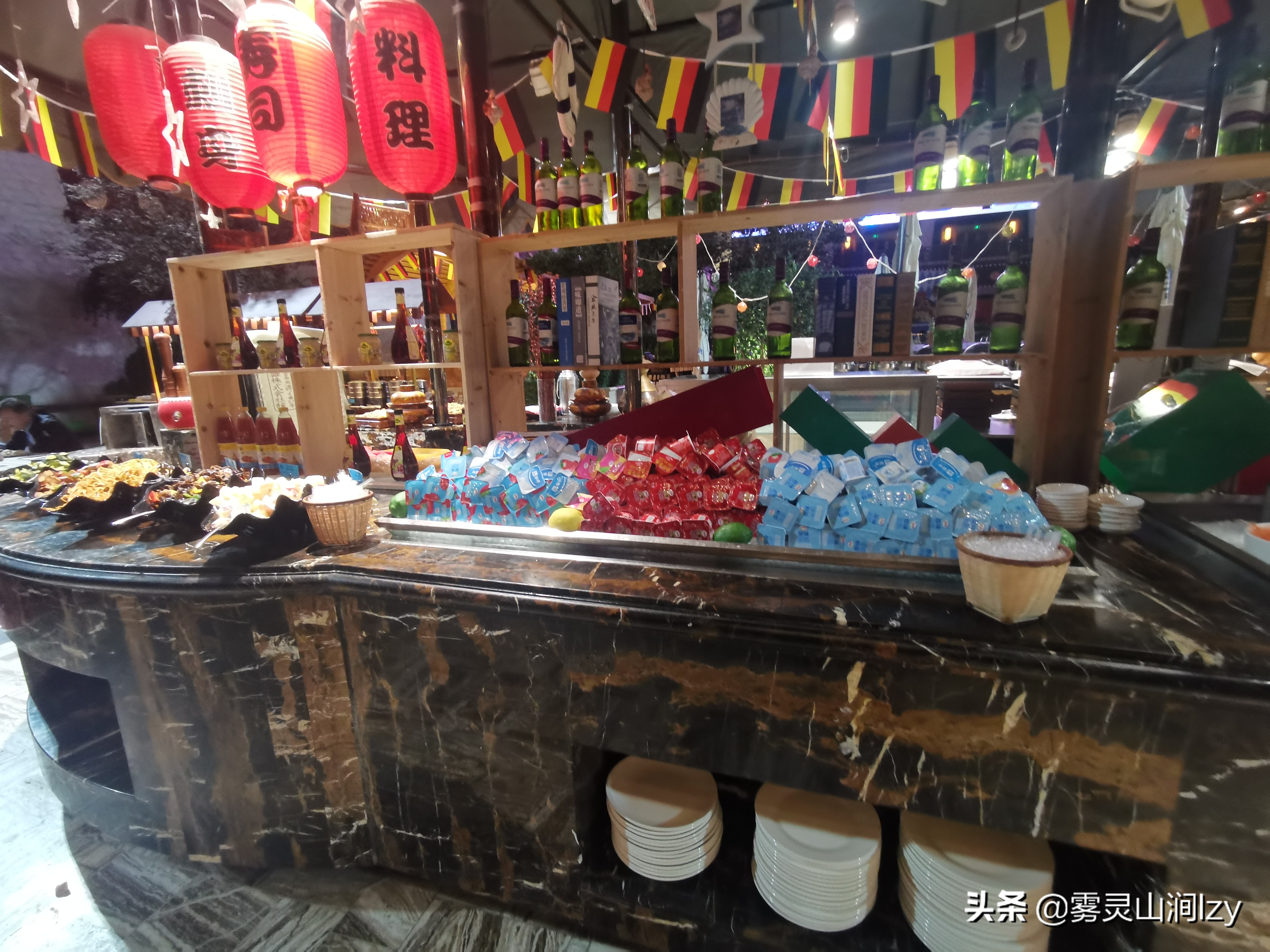 蓝天白云下的雪域高原布达拉宫,蓝天之下日光之城简介