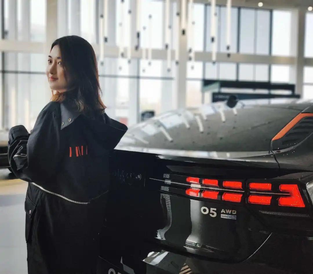 05号种草达人介绍 (05号种草达人图片)