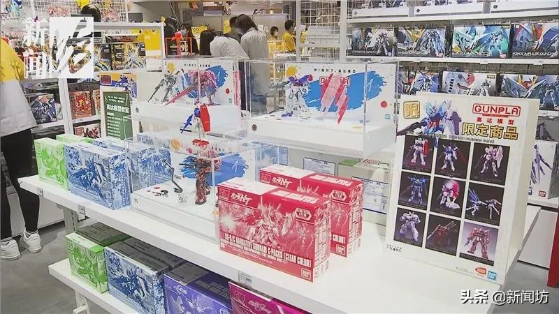 小坊探店|开业就断货！这家人气王百货，80斤小坊差点爬不出来