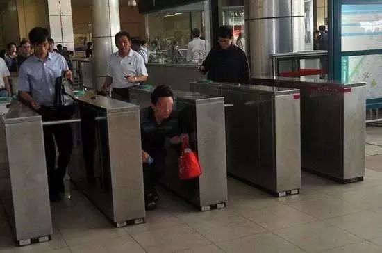 上海坐地铁的感受,上海坐地铁感受说说