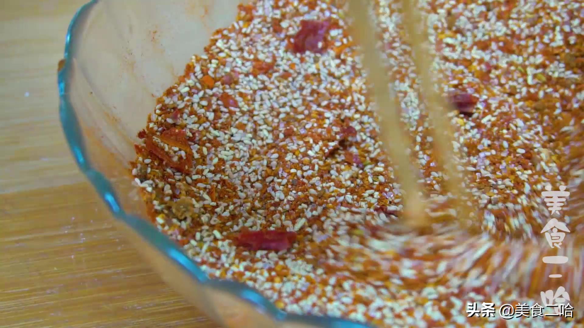 辣条不健康食品的做法,辣条的不卫生做法