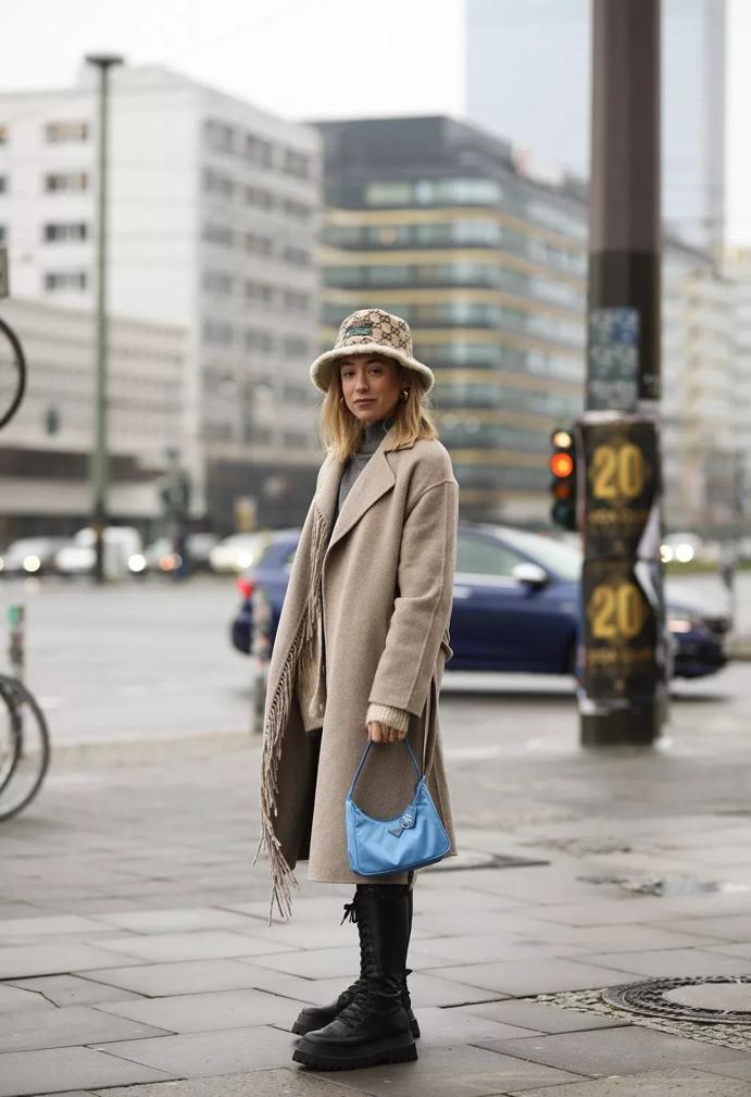 冬季女哪种帽子最百搭,女生选帽子的方法