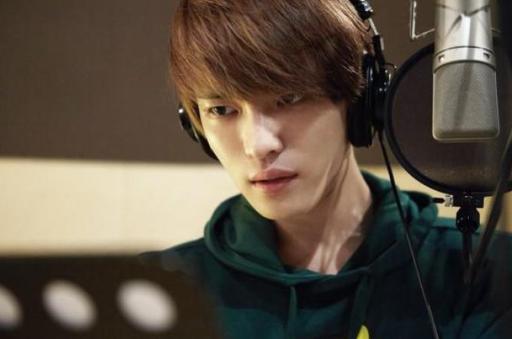 从小被领养养父母家有两个儿子 (姐弟被领养却找到亲生父亲)