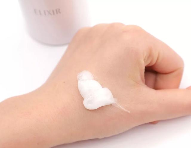 如何选择安全的洗面奶 (洗面奶该怎么选才好)