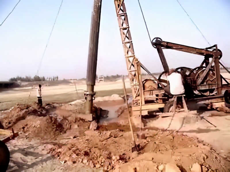 打深井用什么打井机,自己打井机小型