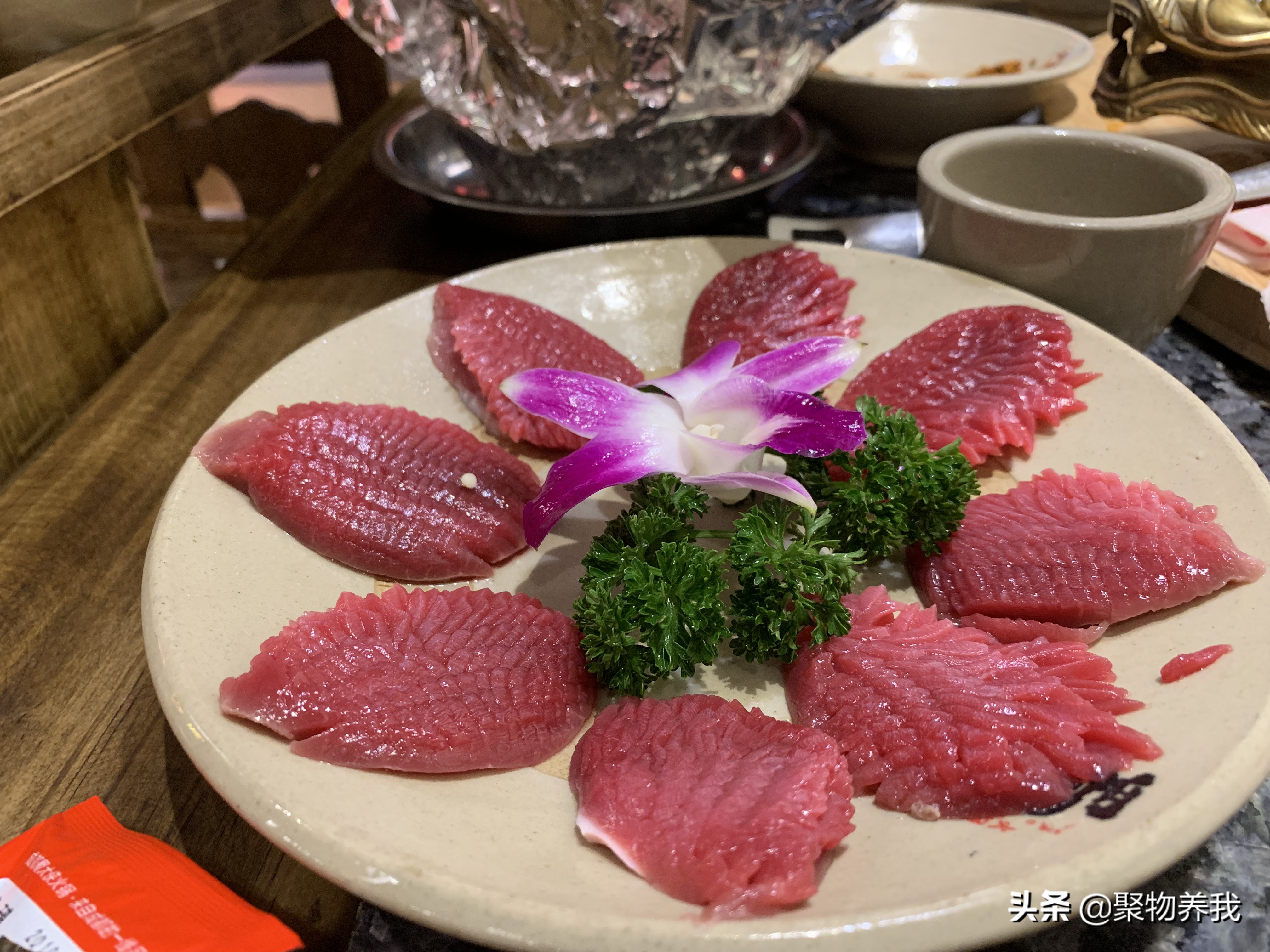 海底捞和大渝火锅哪个性价比最高,海底捞大龙燚