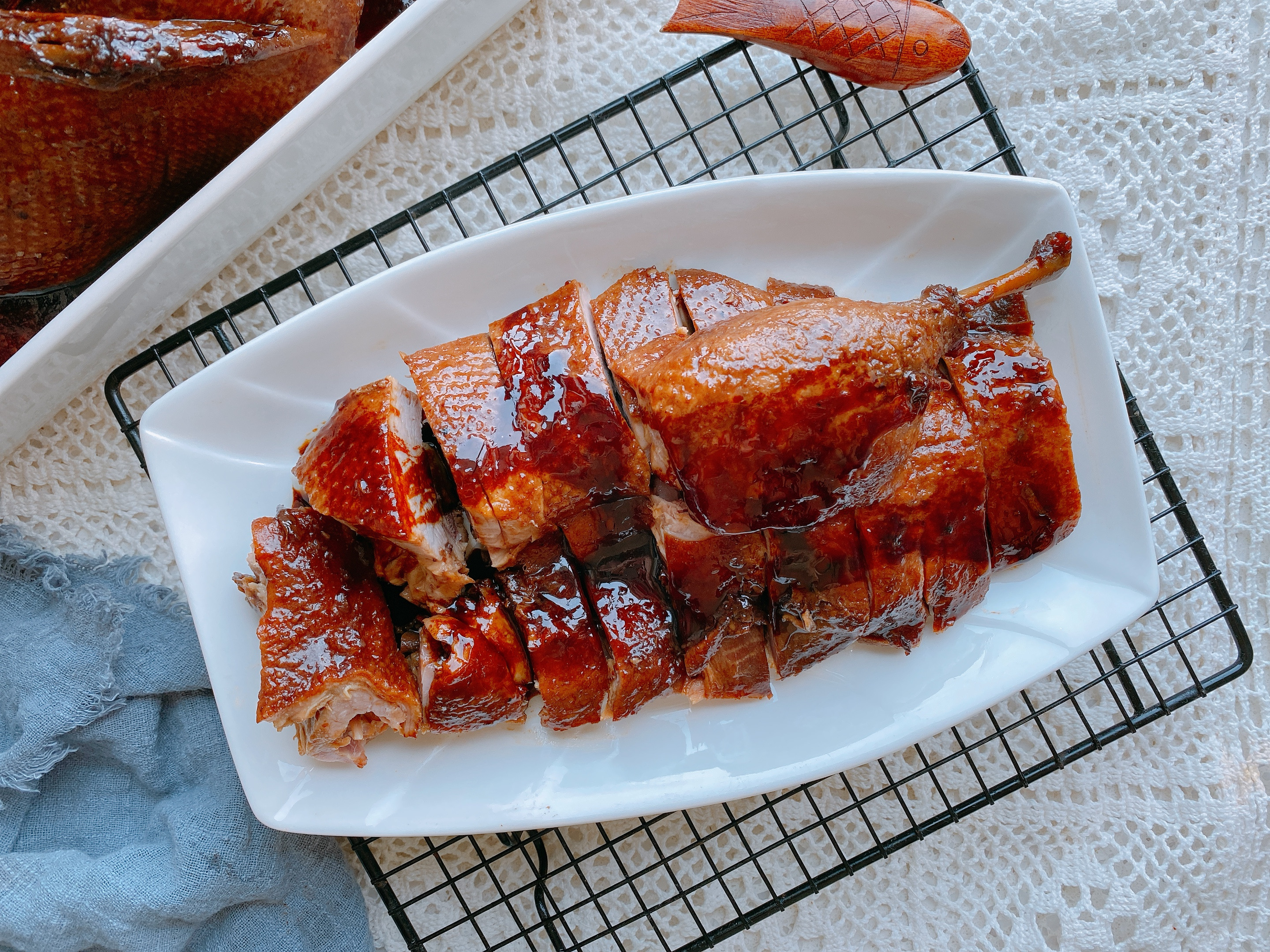 整只鸭子做卤鸭怎样做才好吃,做卤鸭用什么鸭子比较好