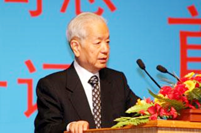 1982年,外长*其琛钱**说了几句话,引起了国际上的剧烈反响