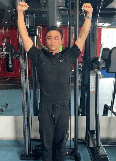 为什么背有富贵包,背很厚有富贵包怎么解决