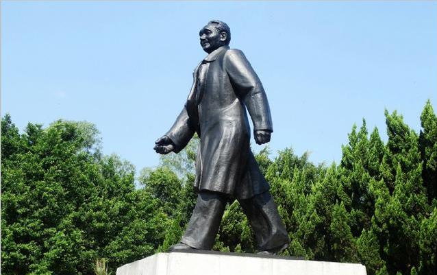 深圳大学知名校友孟晚舟,孟晚舟毕业华中科技大学哪个专业