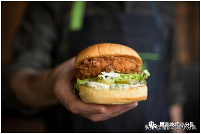 港式鸳鸯奶茶星巴克,星巴克的甜品推荐是什么样的呢