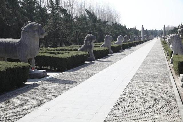 历史古迹明朝陵墓介绍,明朝皇家陵园简介