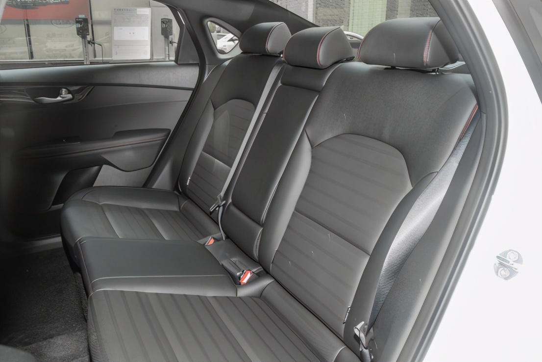 1.4t油耗和1.6l一样吗,起亚k3和日产轩逸谁省油