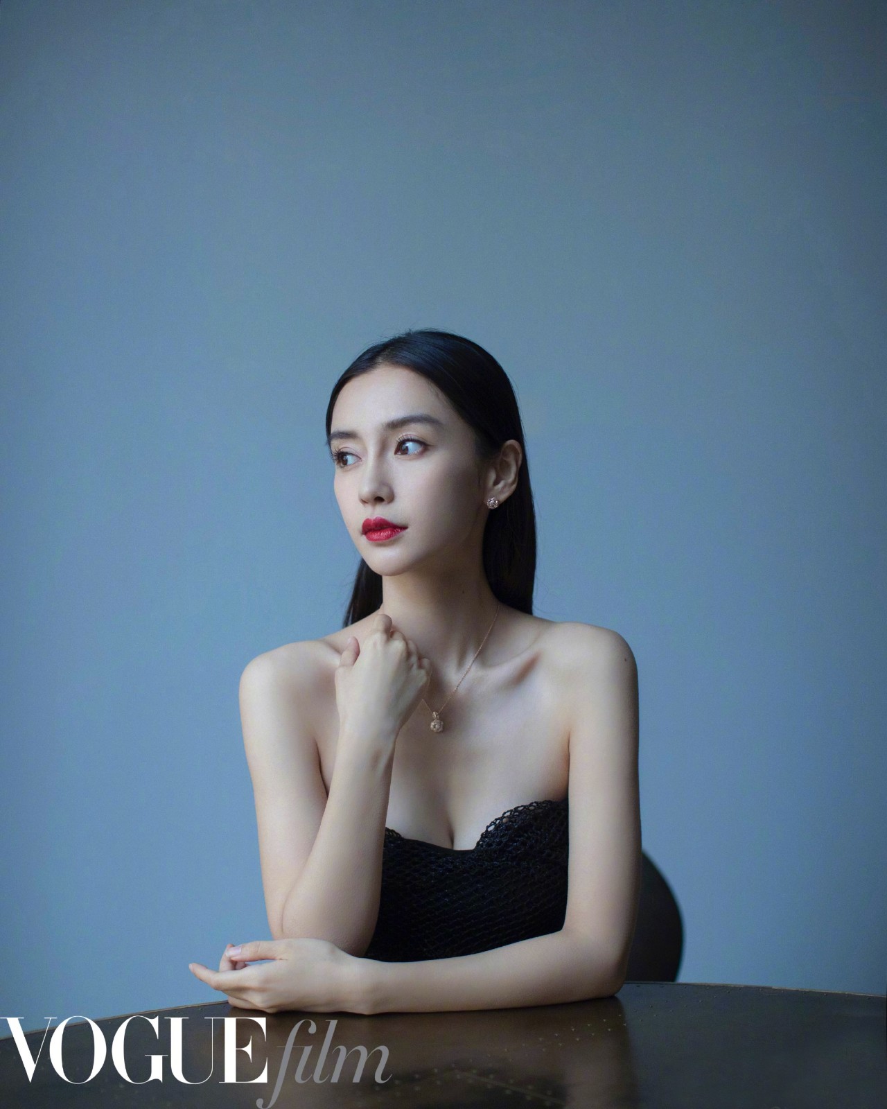 angelababy巴黎铁塔视频,angelababy埃菲尔铁塔照