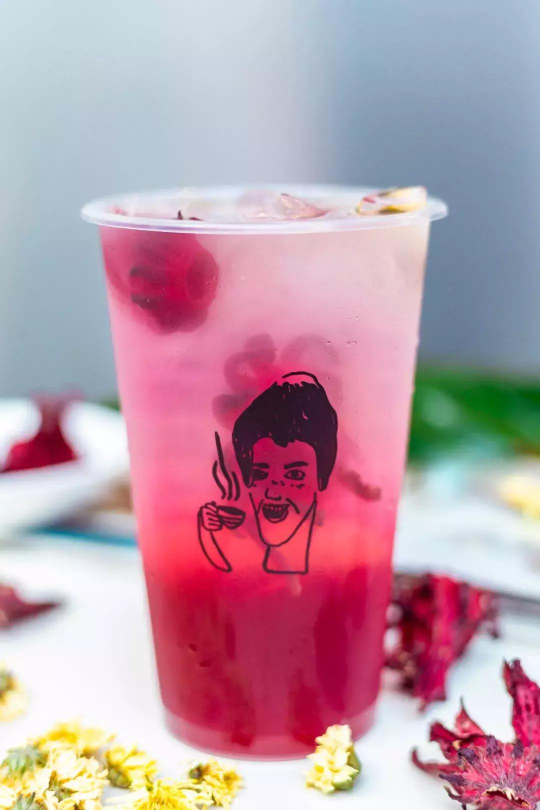 火爆台湾的“丑丑奶茶”首现厦门,拿着5分钟竟被搭讪10次……