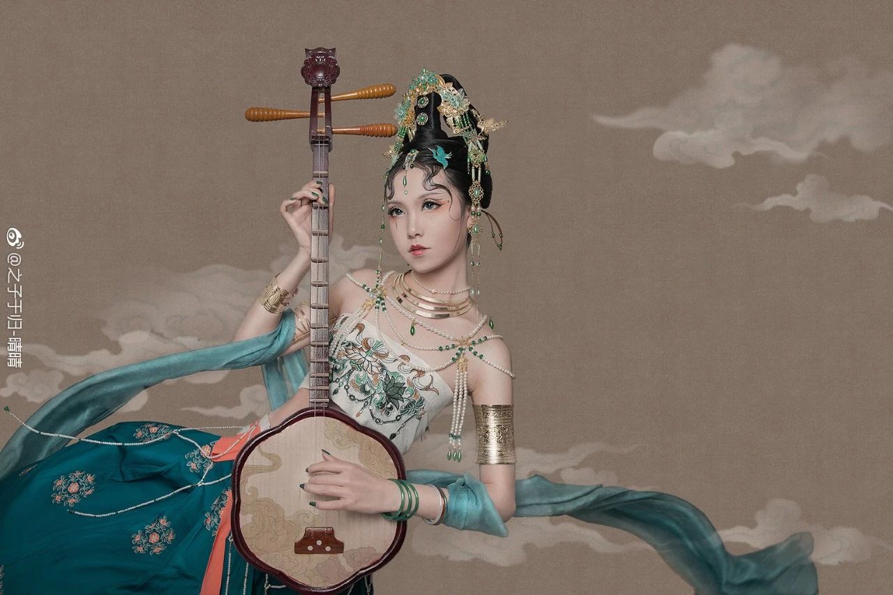 晴晴放弃了美妆,国宝晴晴小时候