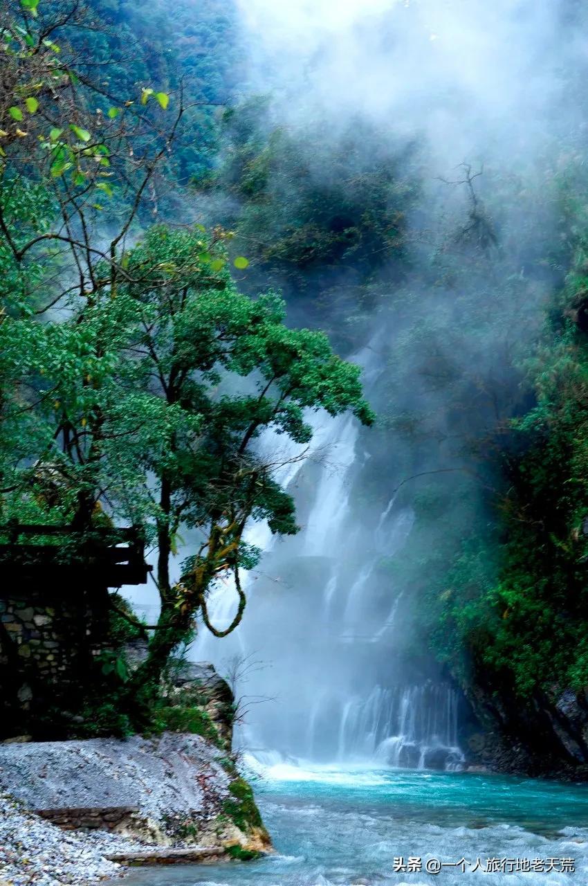 海螺沟温泉瑶池和贡嘎神汤哪家好,海螺沟天域瑶池温泉最新