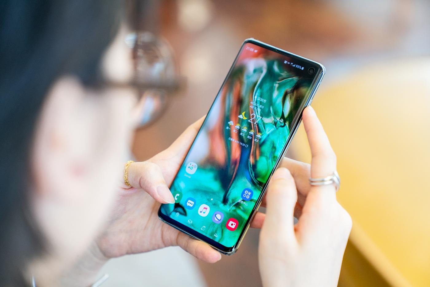 体验三星系统最好的手机,三星s10e小屏