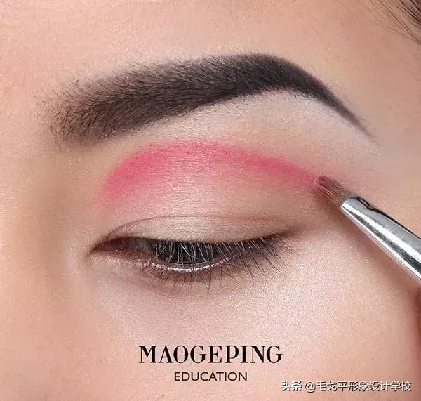 欧式双眼皮眼妆怎么画干净又高级,欧式眼妆怎么化妆好看