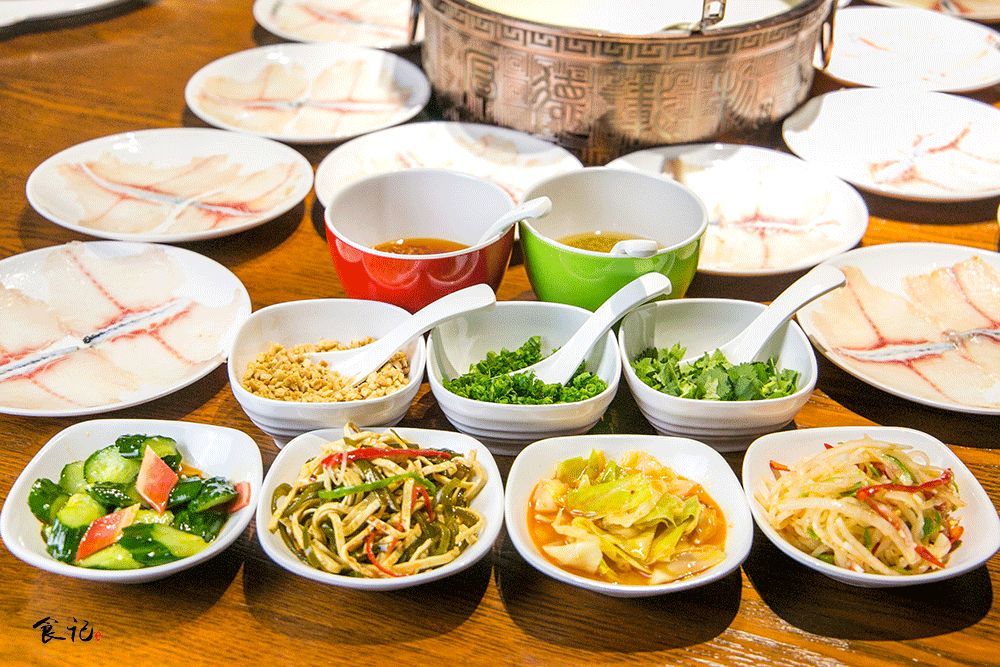 1块钱撸四盘！薄如蝉翼的蝴蝶鱼片，让你一口鲜掉眉毛！