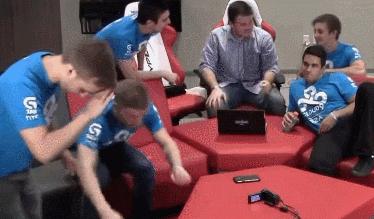 职业哥连跪,职业哥抬头杀