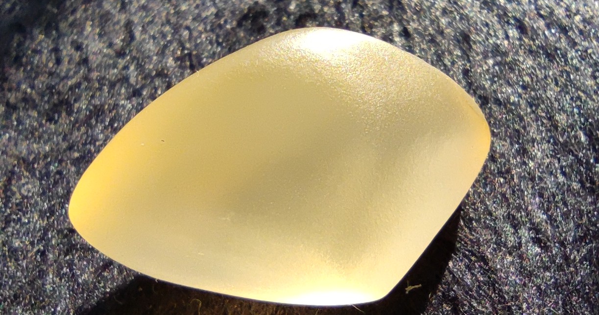 等金丝玉的缘、寻宝石光的情