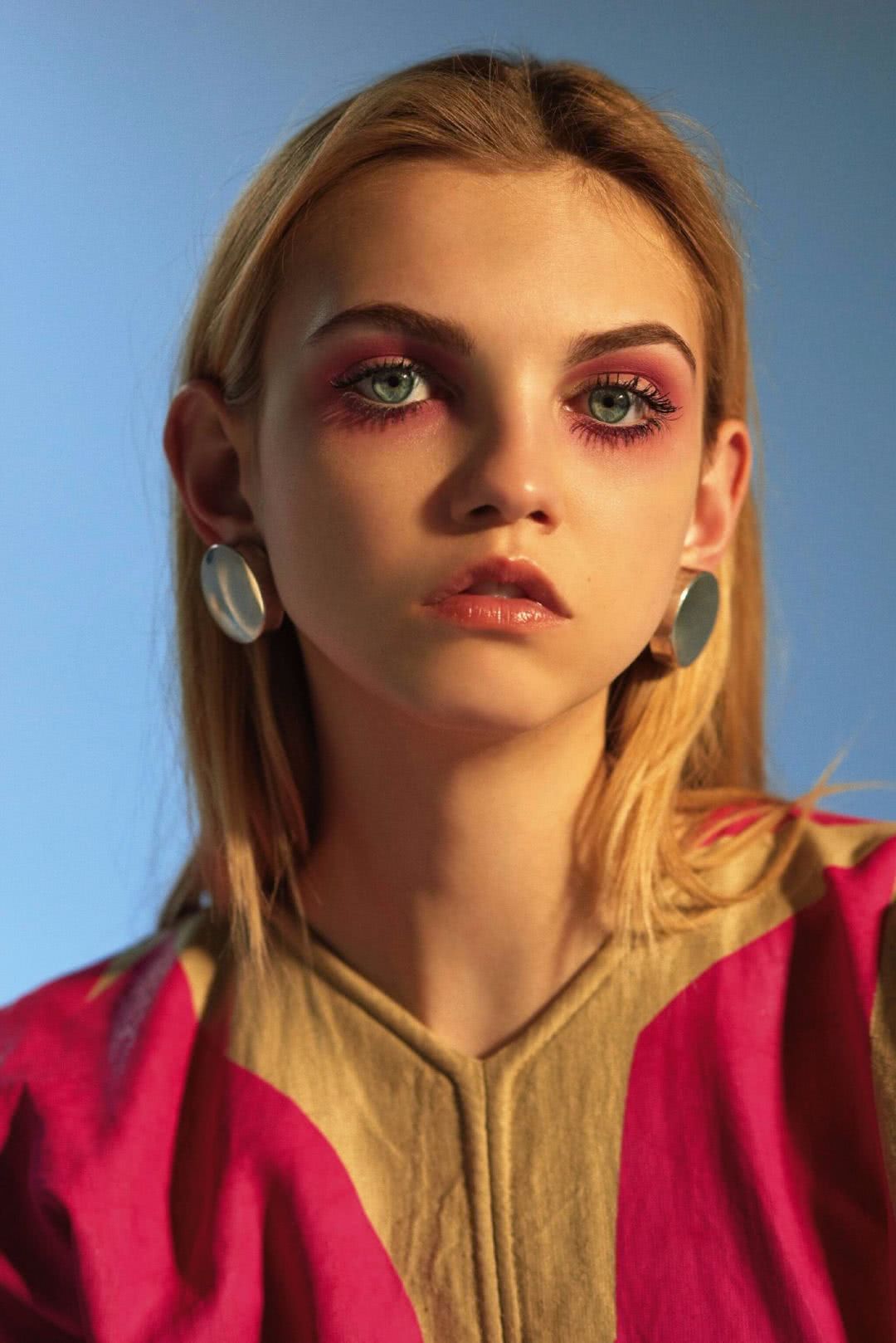 如果你曾被调侃长得像外星人，恭喜你，进军时尚圈的机会来了！