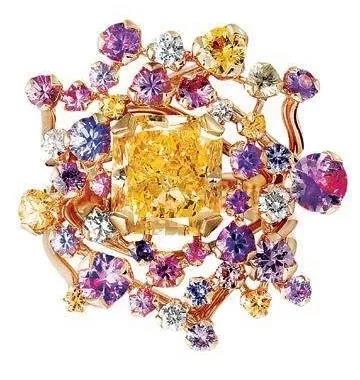 gia莫桑钻和真钻区别吗,奶咖钻与正常钻石的对比