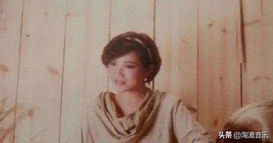 龙飘飘对你怀念特别多伴奏,龙飘飘特别怀念你