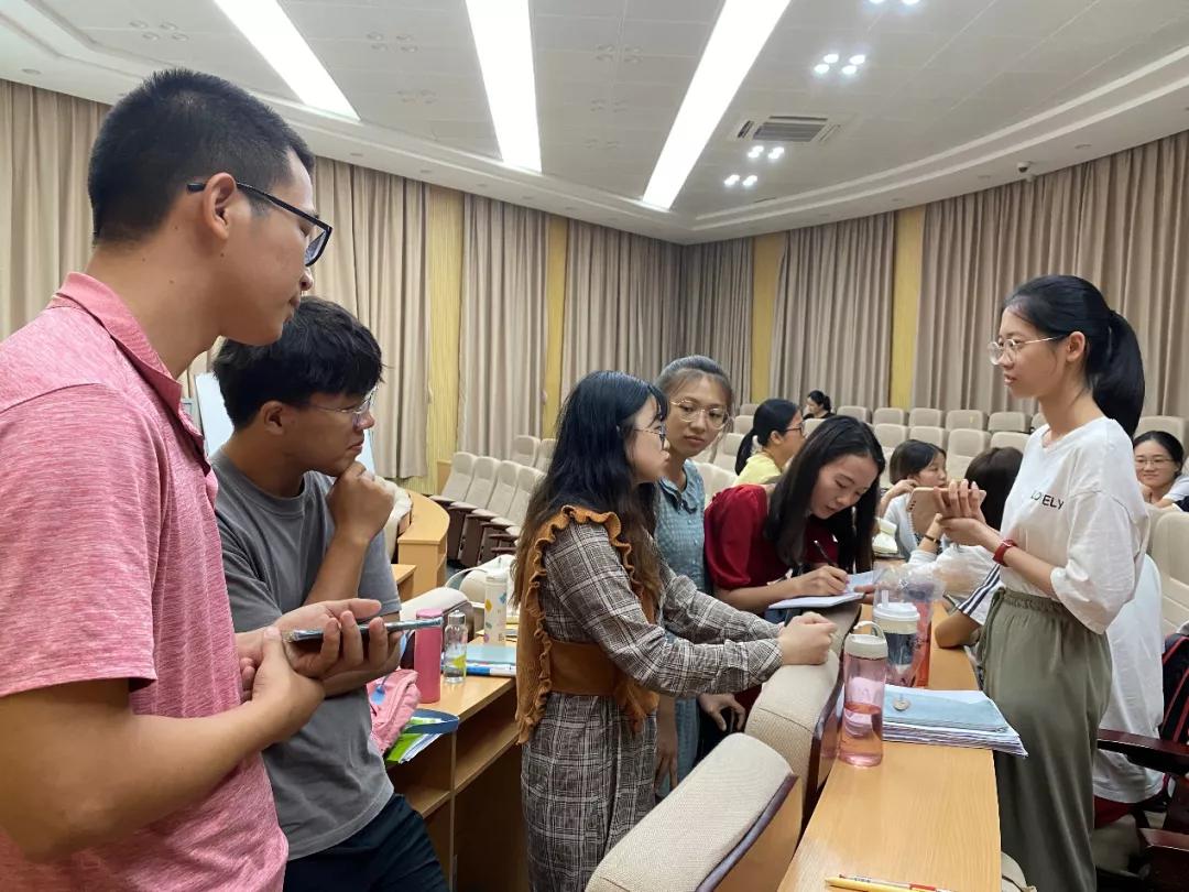 德育论坛教学视频,德育论坛班主任德育故事专家点评