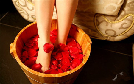 月经推迟没怀孕怎样催经,不知道怀孕吃什么可以催经