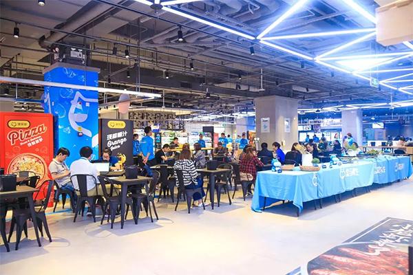 盒马新零售之路 (盒马如何发展新零售)