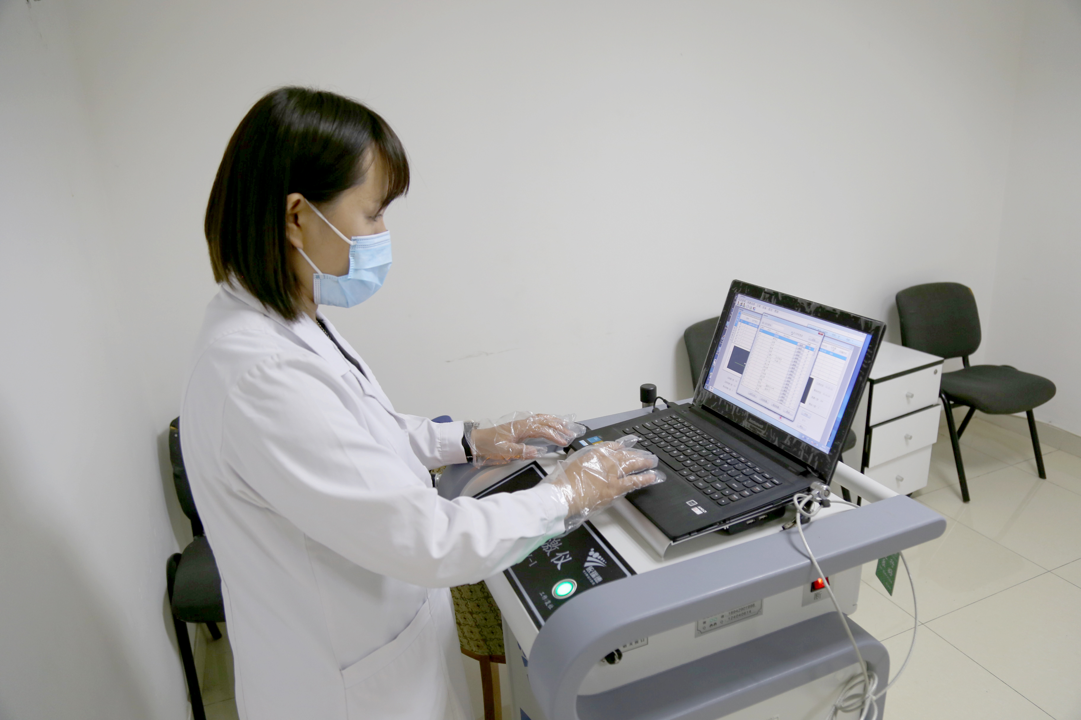 *安泰**市中心医院临床心理科：愿以润物无声意，疗愈身心化明灯