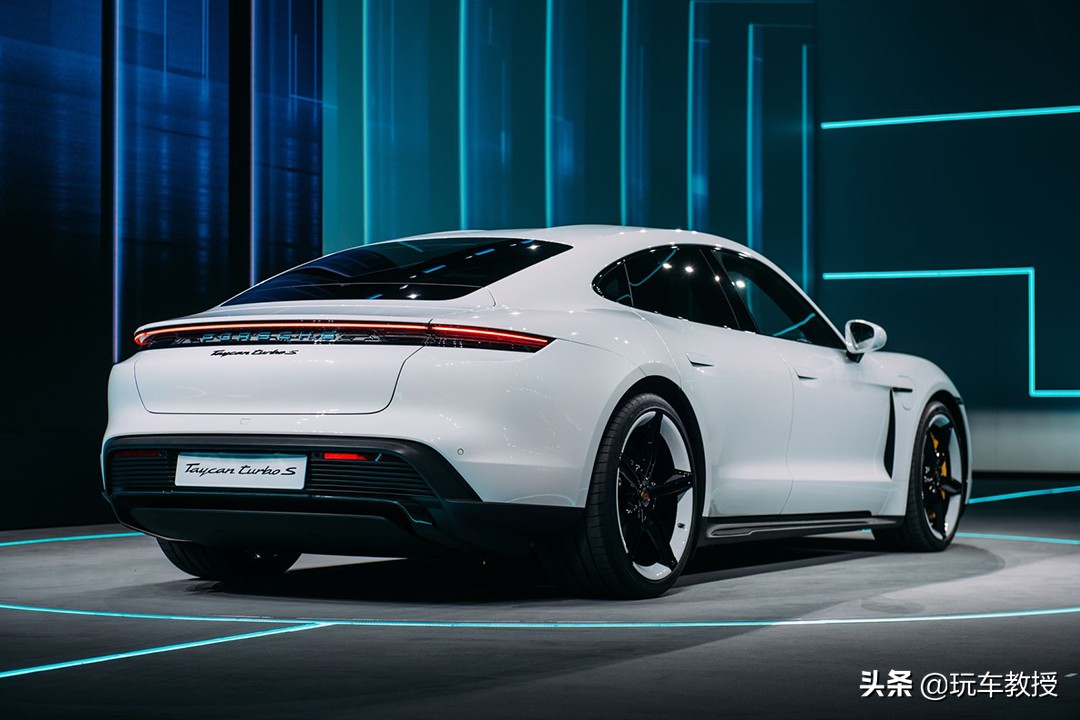 taycan保时捷让超跑进入电动时代,保时捷电动taycan4s报价