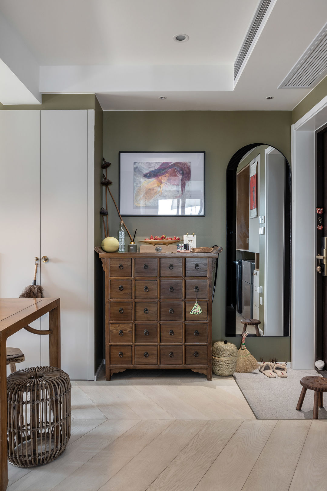 越来越多人舍弃客厅不买茶几,越来越多人舍弃电视墙