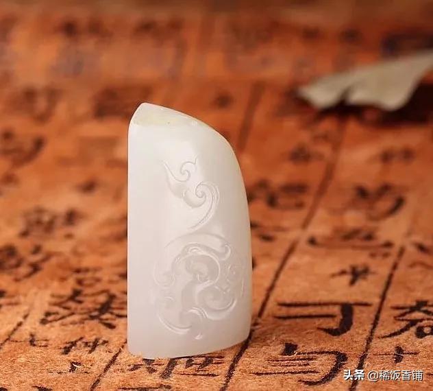 和田玉山料和籽料区别,和田玉山料和籽料的区别