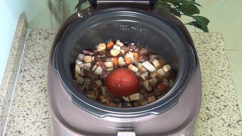 在家做“懒人饭”，有肉有菜还有饭，喷香好吃，孩子都能吃两碗