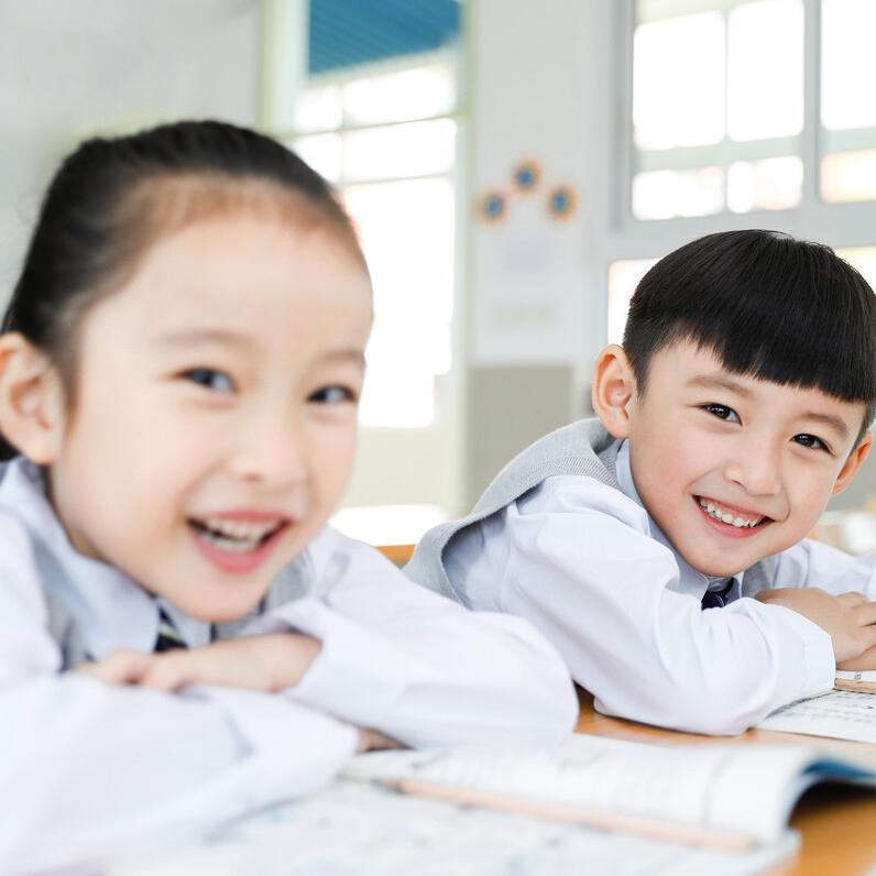 一般来说哪种原因导致弱视严重,小朋友双眼屈光不正是怎么引起的