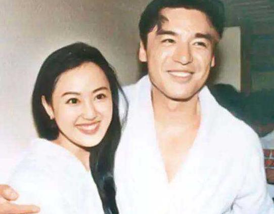 钟镇涛章小蕙背后的故事,章小蕙钟镇涛格局