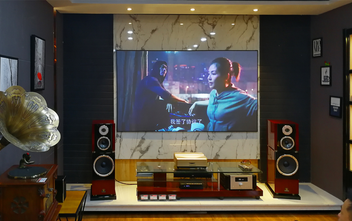 坚果100寸激光电视多少钱,坚果u1激光电视维修天价