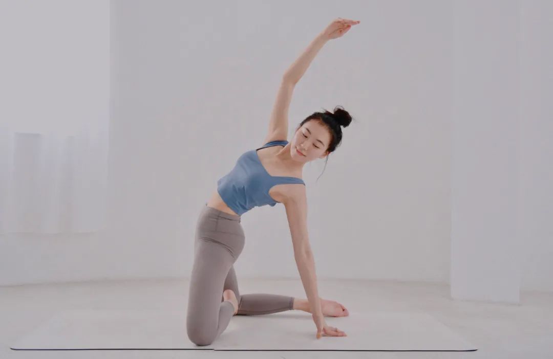 不露胸,不卖肉!照样圈粉百万!这才是最该被吹爆的真女神好吗