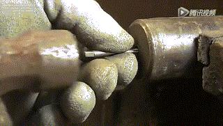 模具螺丝孔进料了怎么取出来,模具法兰螺丝断了怎么取