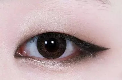 颧骨高的高级美,颧骨高很高级