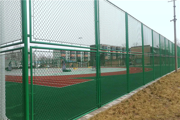 体育场围网安装视频,运动场围网规范