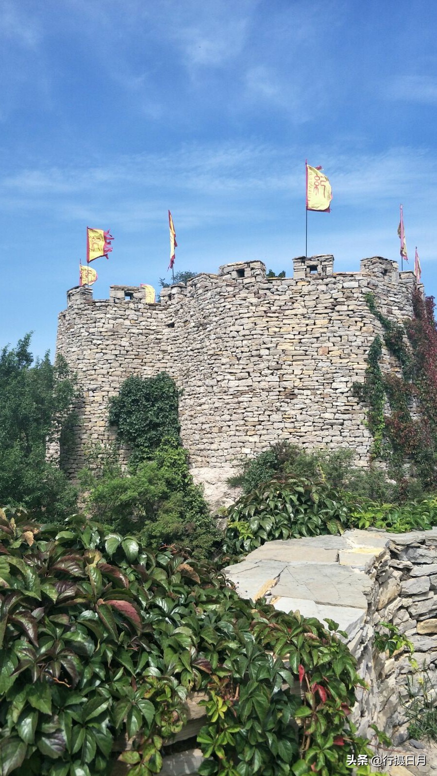 天上王城岩壁,神秘古国天上王城探秘2古墓解密