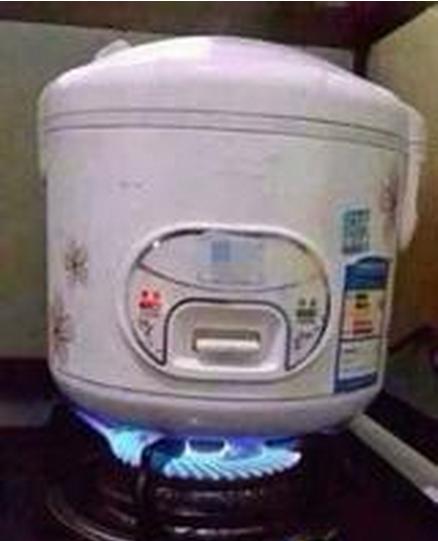 被小学生堵厕所搞笑视频,被一群小学生堵厕所怎么办