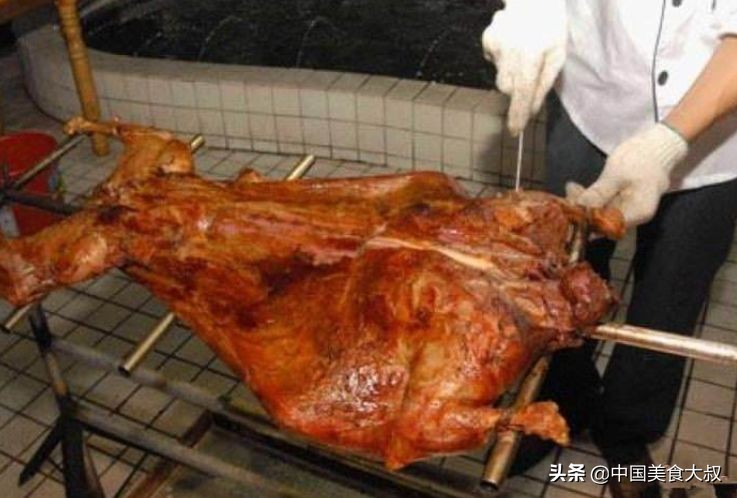 广东木炭烤全羊制作全过程和配方,带皮烤全羊制作全过程和配方