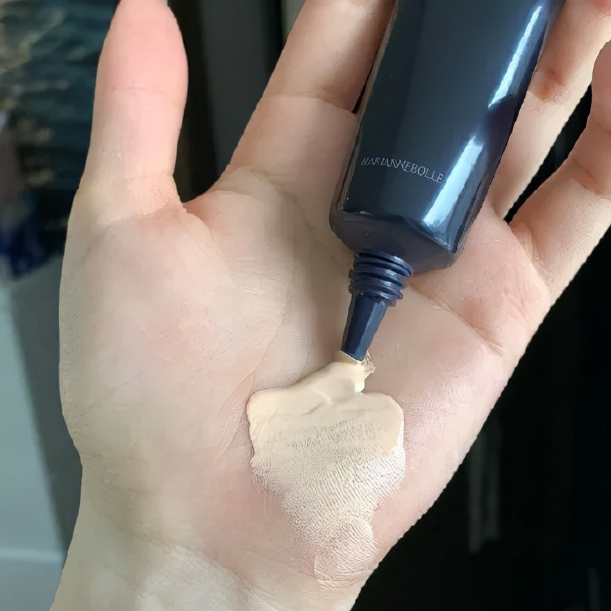 小玛粉底霜哪个色号白,小玛天使亮彩粉底霜